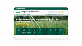 Screenshot der Homepage des Raiffeisen Lagerhaus Marchfeld Bewässerungstechnik-Onlineshops. Eine grüne Kopfzeile enthält Menüoptionen, eine Suchleiste und einen Warenkorb. Der Hauptbannertext wirbt über den Bewässerungssymbolen für „Ihr Feldberegnungs-Upgrade zum Beginn der Sommersaison“.